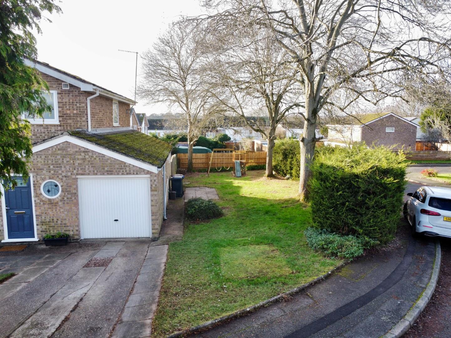 West Priors Court, Lings