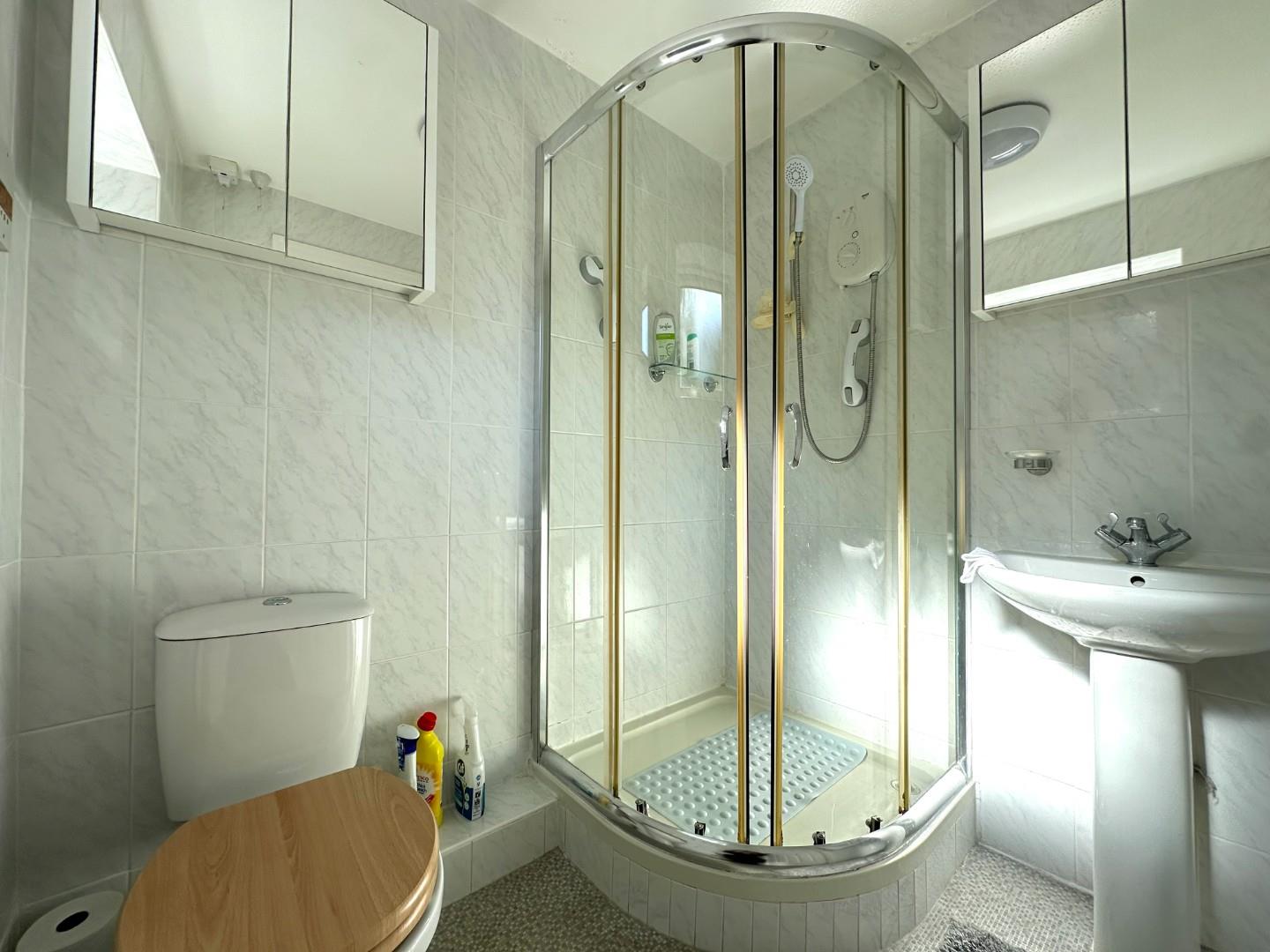 Juniper Court, Berrydale