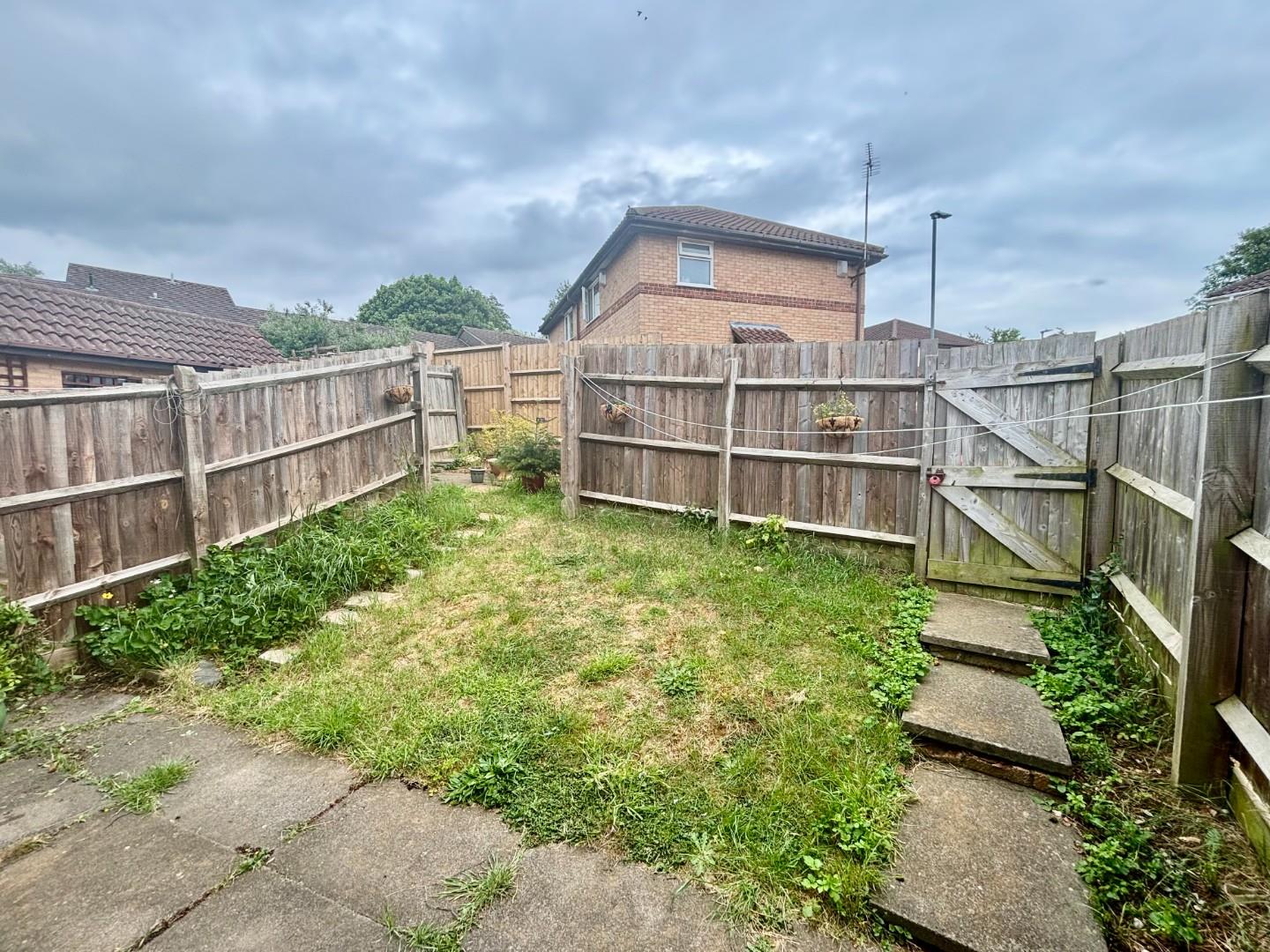 Little Gull Close, Southfields
