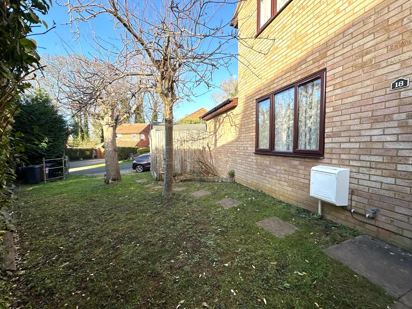 Chatsworth Avenue, Goldenash