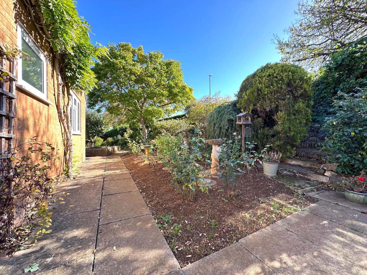 Juniper Court, Berrydale