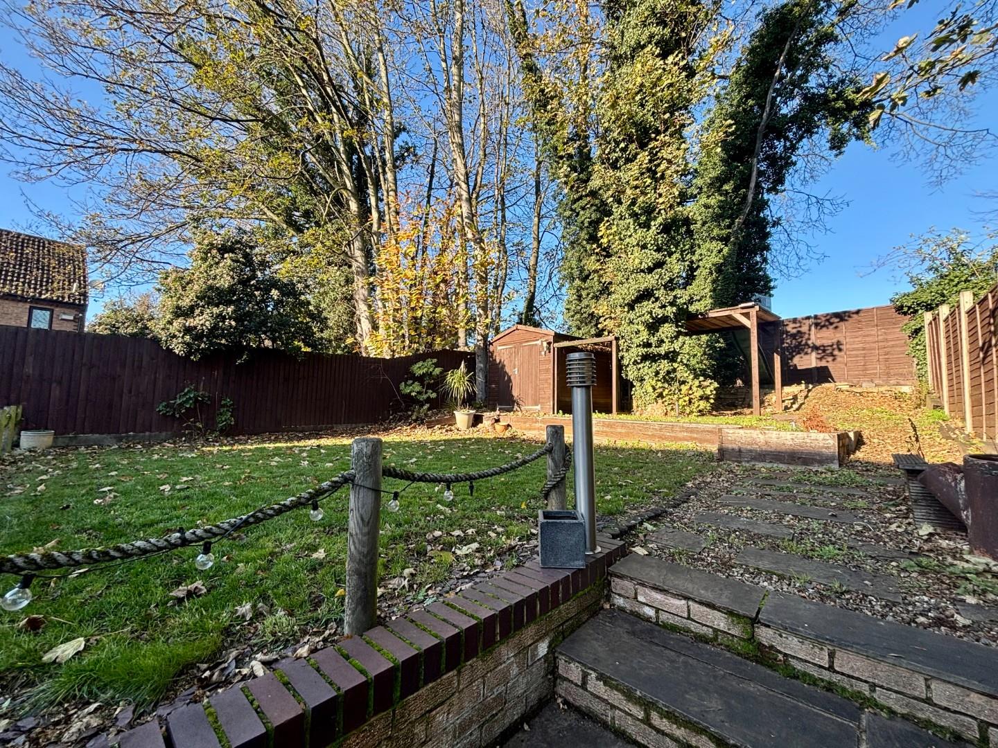 Ecton Park Road, Ecton Brook