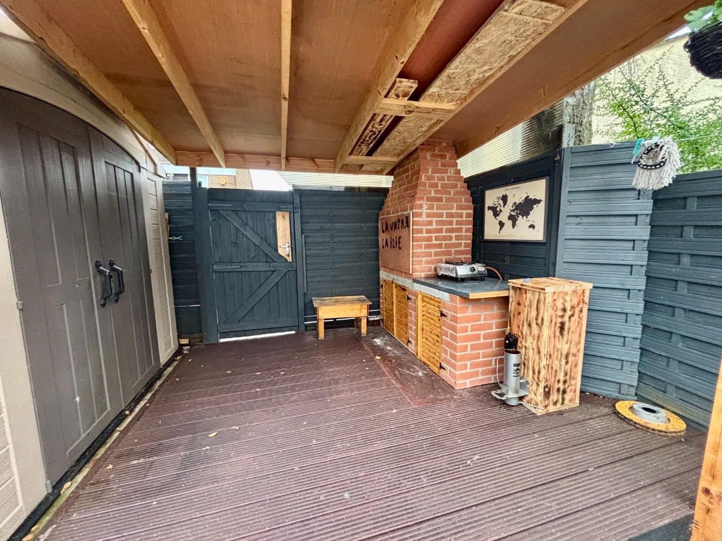 Faramir Place, Overstone Lodge