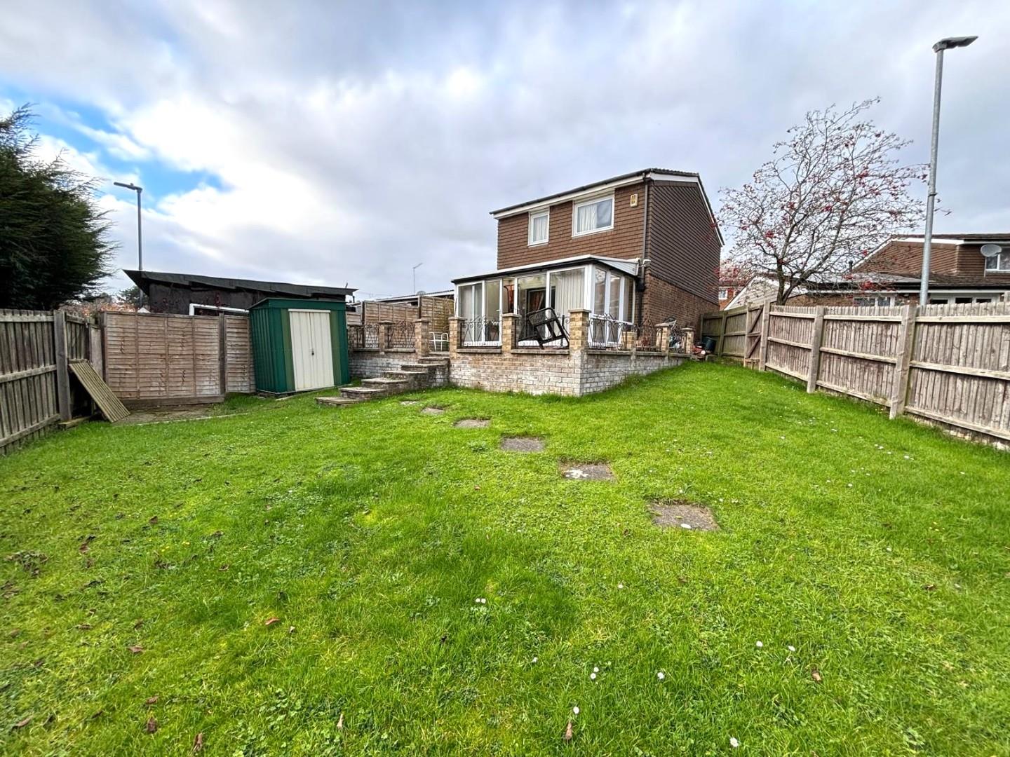 Flaxwell Court, Standens Barn