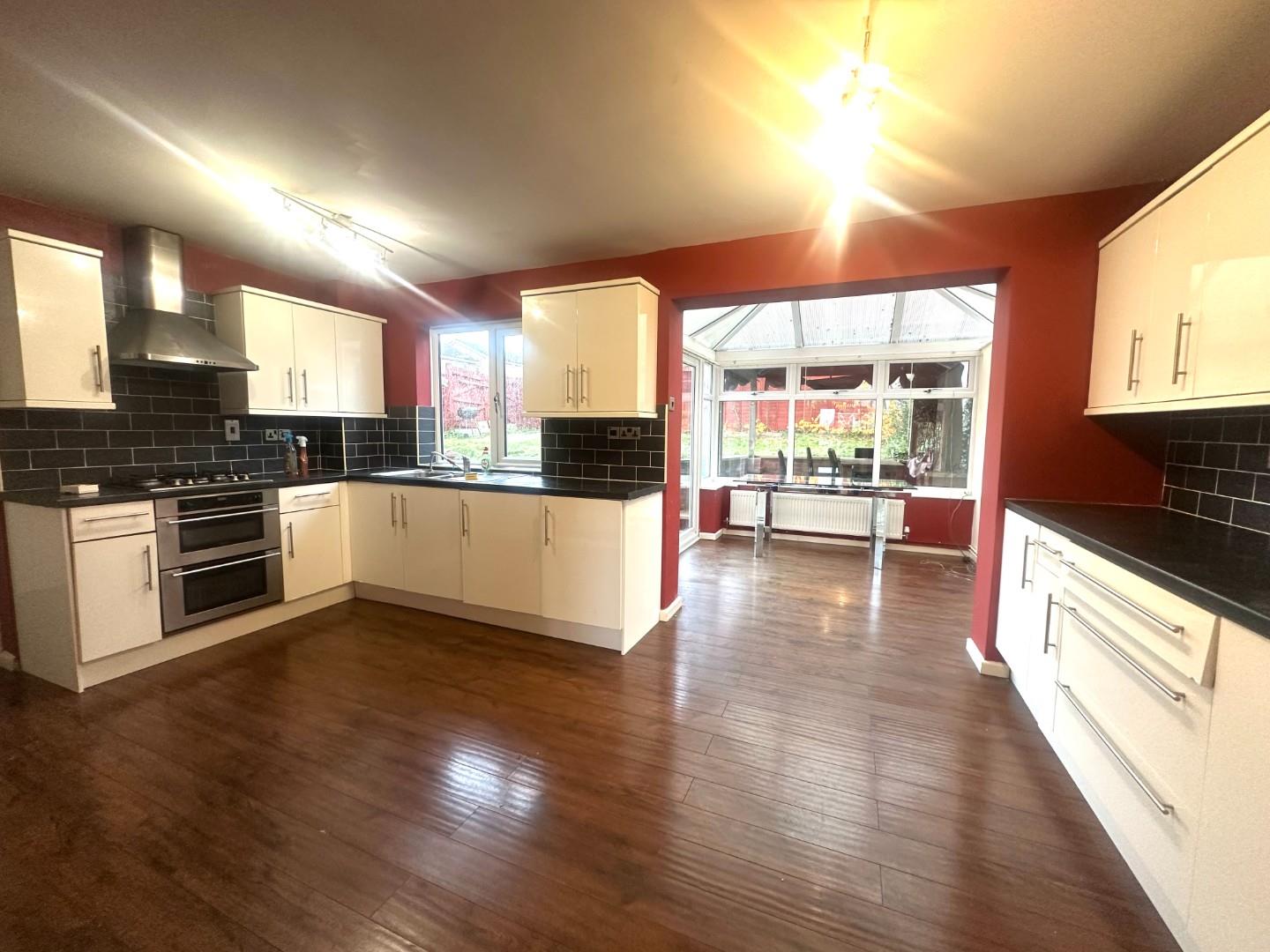 Mapperley Drive, Wakes Meadow