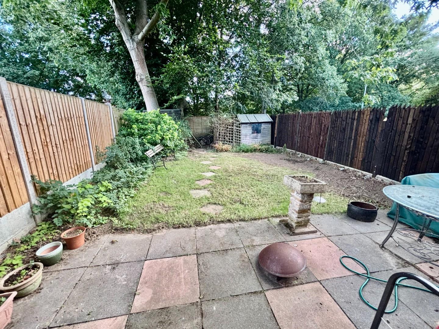 Wysall Road, The Glades