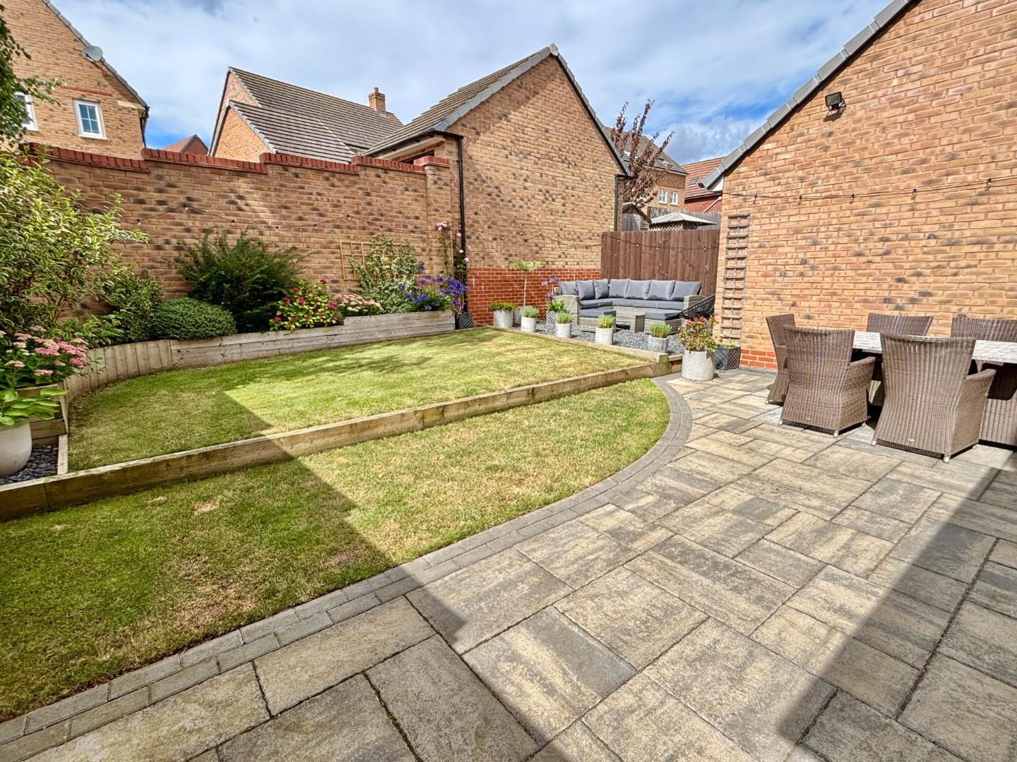 Aspen Road, Brixworth