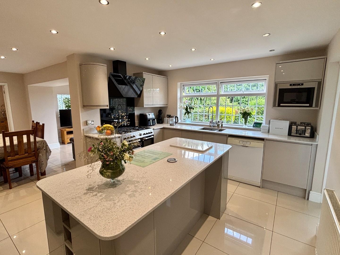 High Street, Brixworth