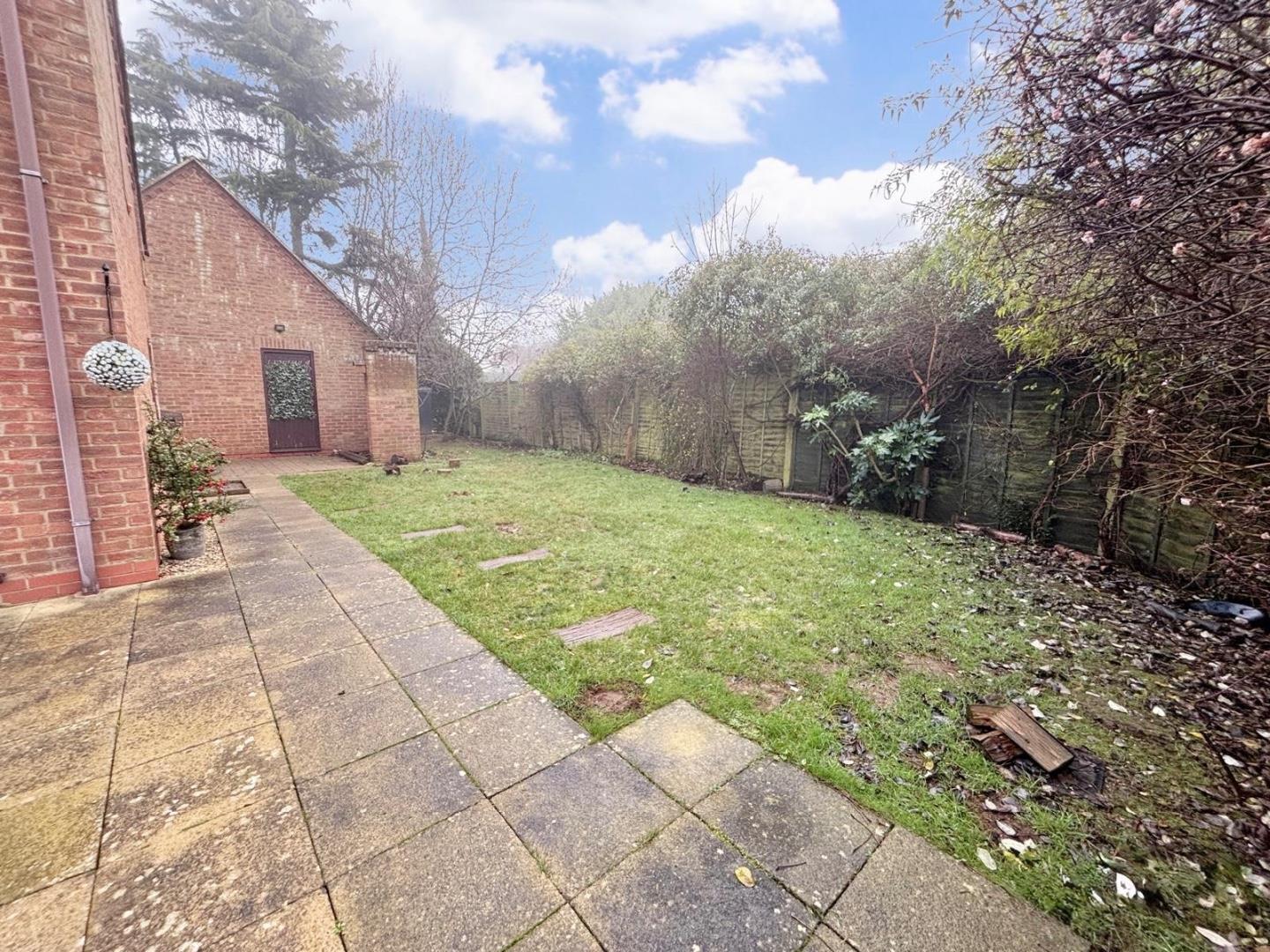 The Orchards, Ravensthorpe