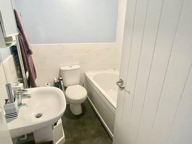 Clays Court, Walgrave