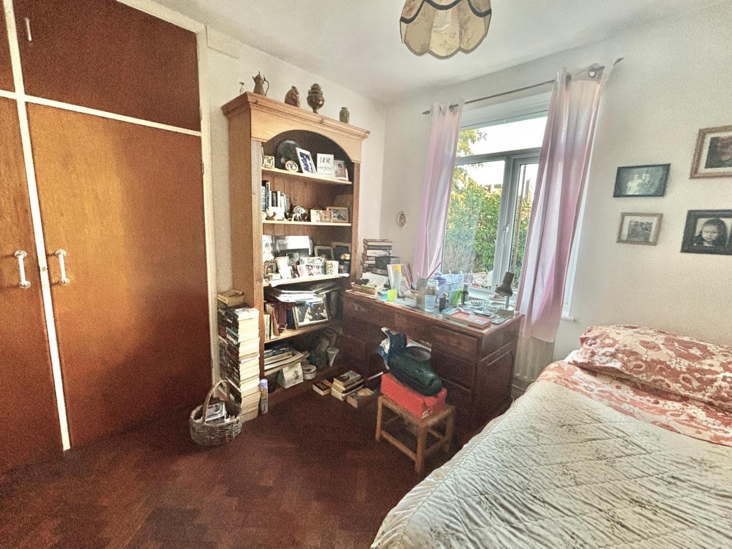 Holdenby Road, Spratton