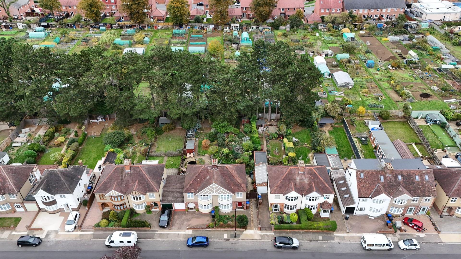 Bush Hill, The Headlands