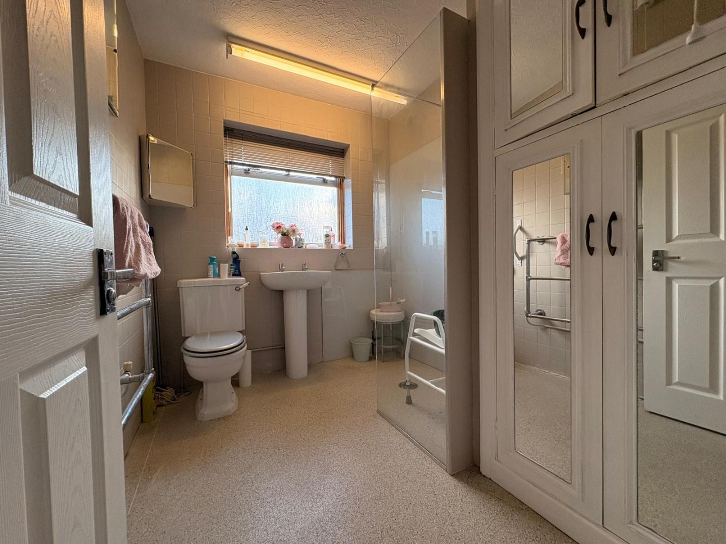 Laburnum Crescent, Spinney Hill