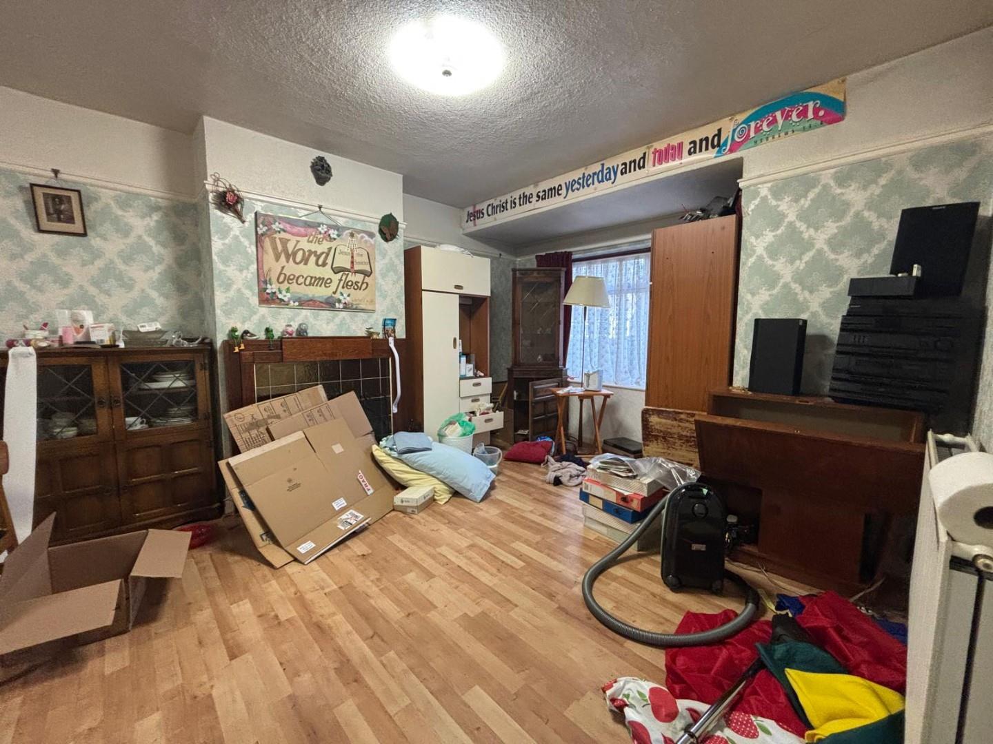 Birchfield Road East, Abington