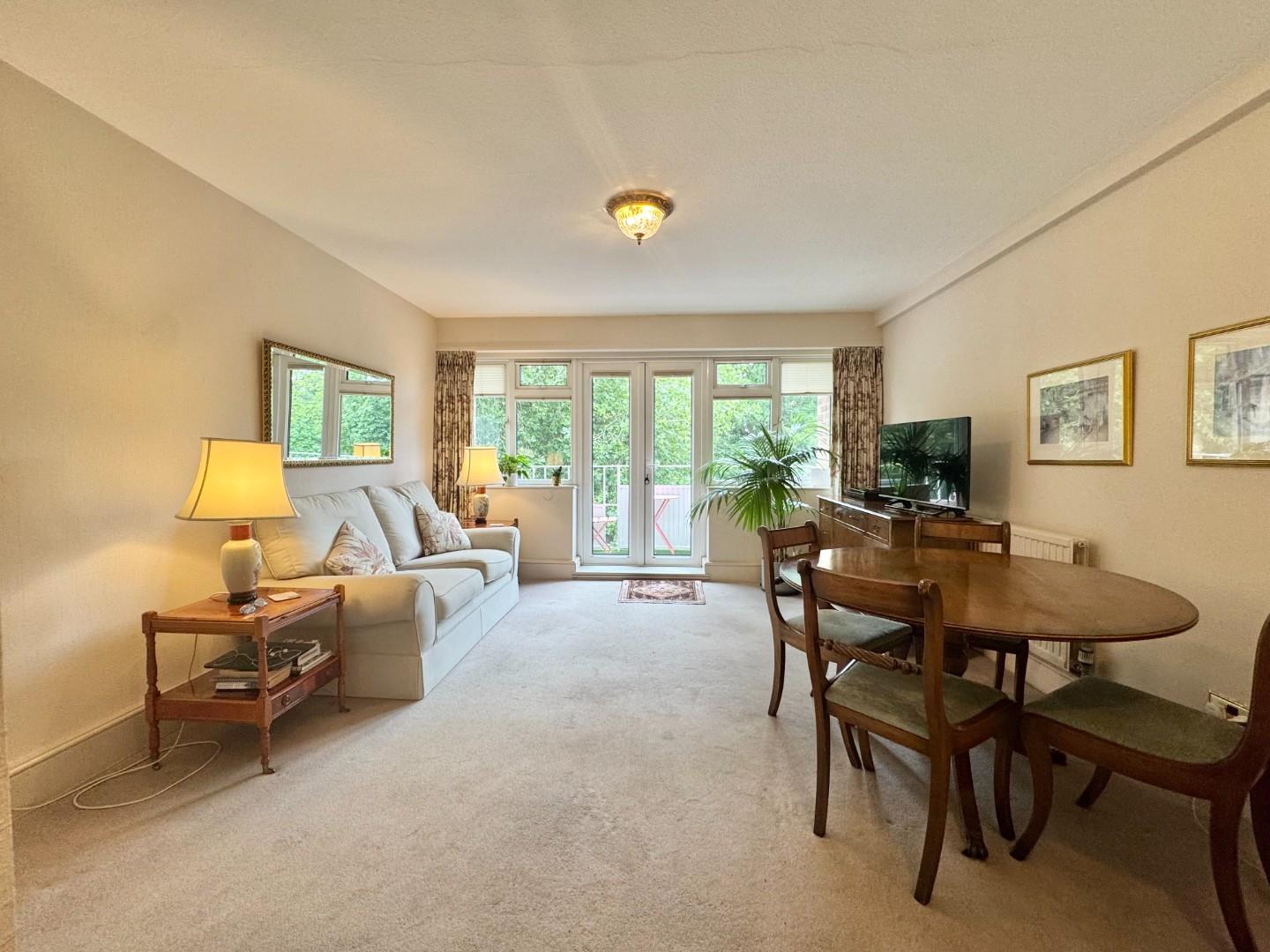 Wellingborough Road, Abington