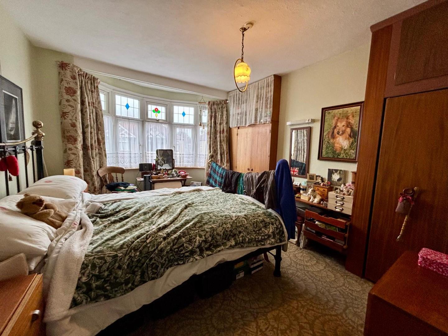 Bush Hill, The Headlands