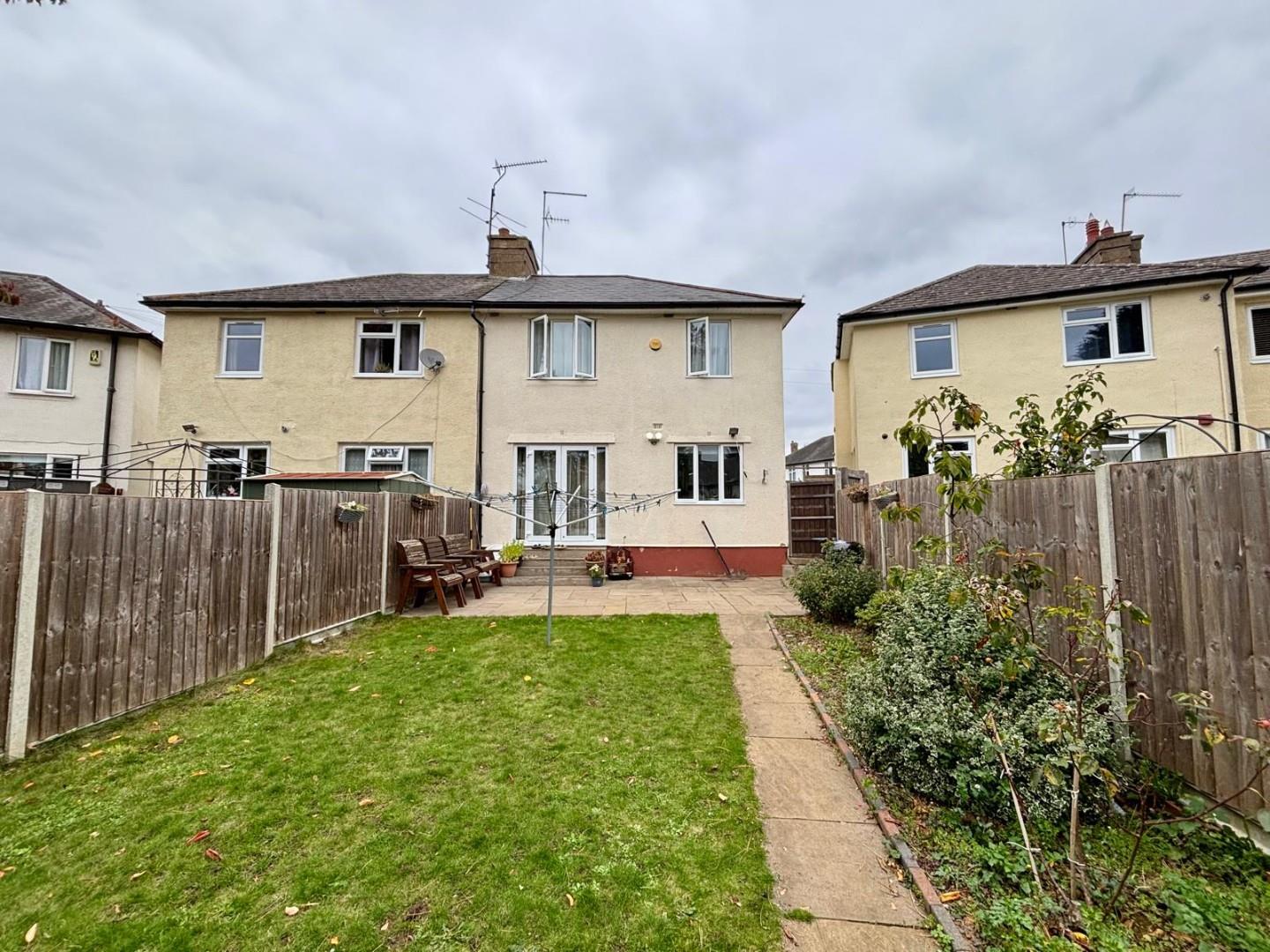 Lindsay Avenue, Abington