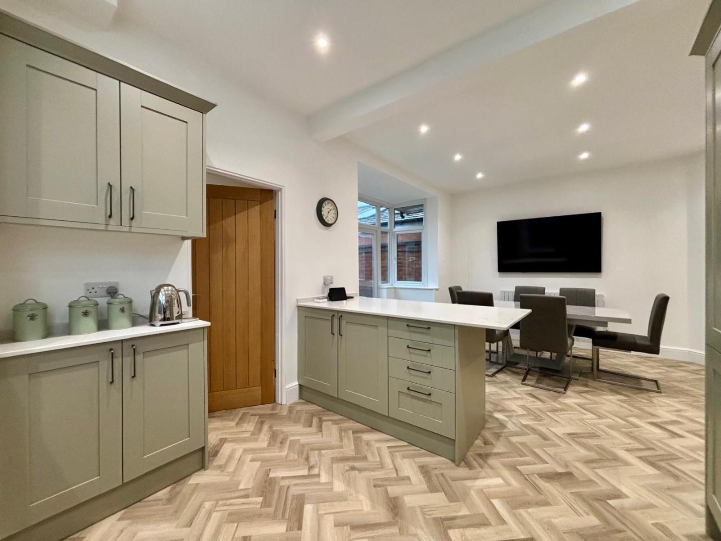 Lime Avenue, Abington