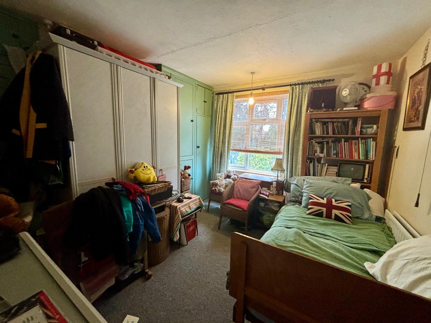 Bush Hill, The Headlands