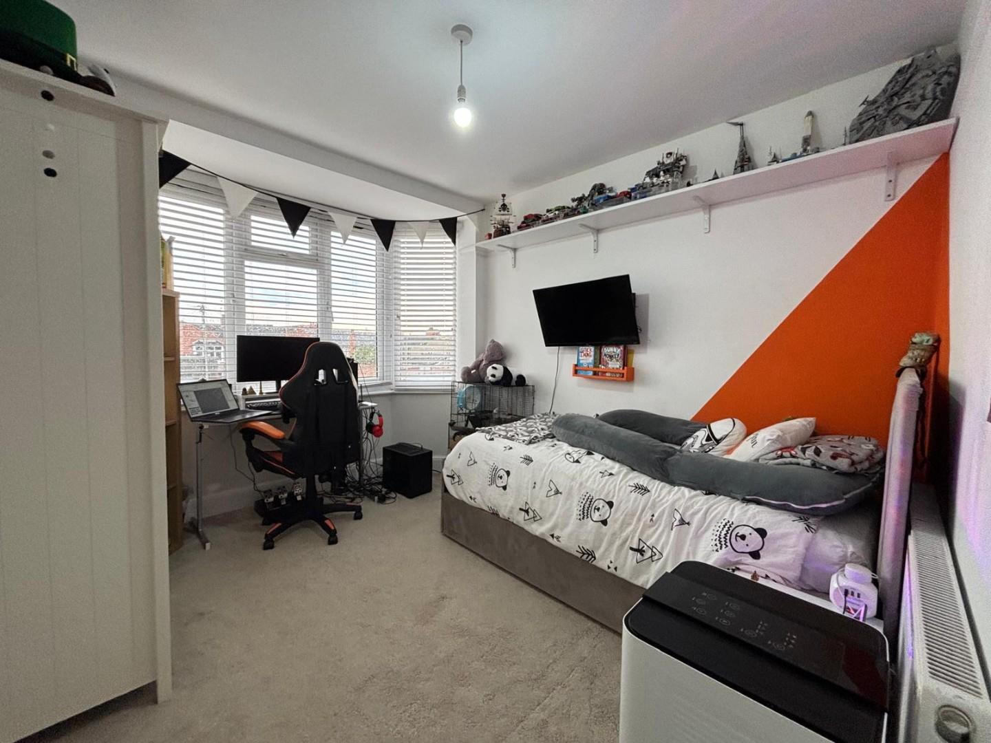 Beech Avenue, Abington