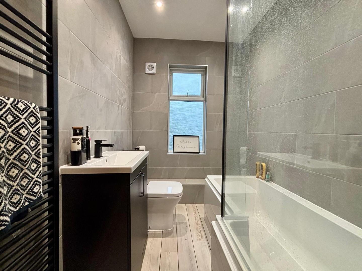 Lime Avenue, Abington