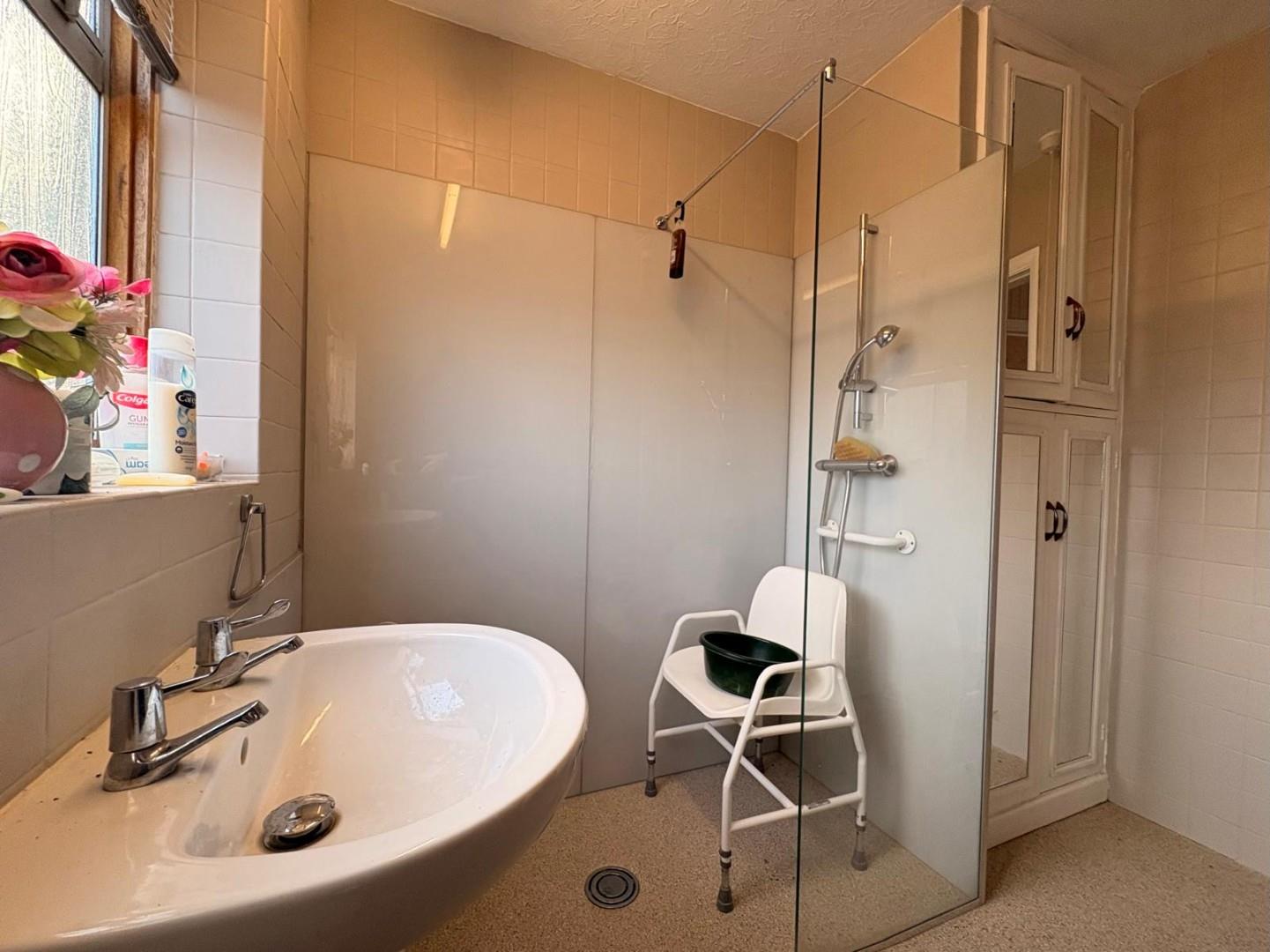 Laburnum Crescent, Spinney Hill