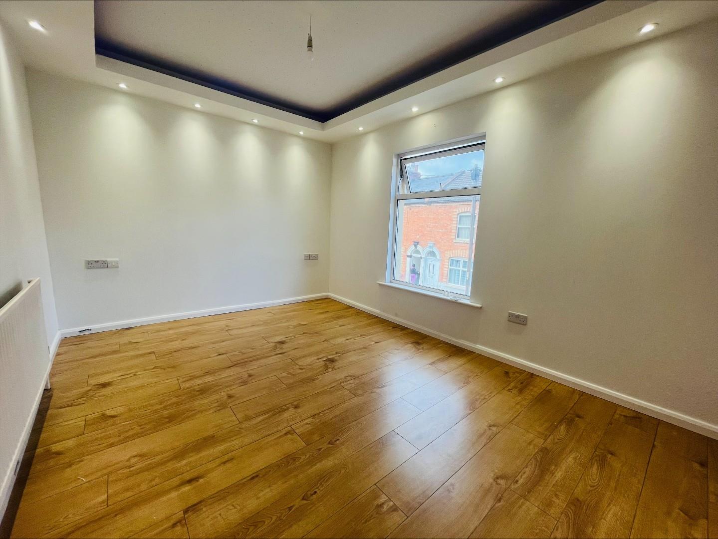 Cloutsham Street, The Mounts