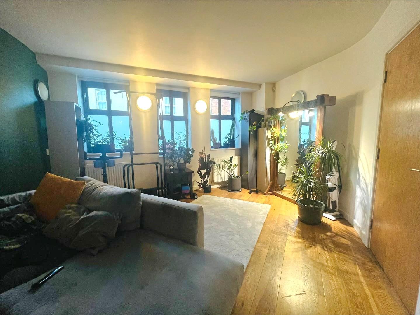 Grove Road, The Mounts