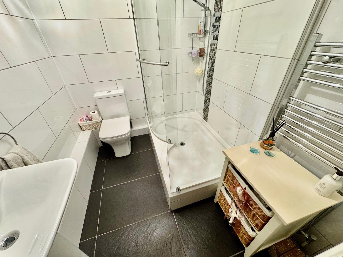 East Park Parade, Abington