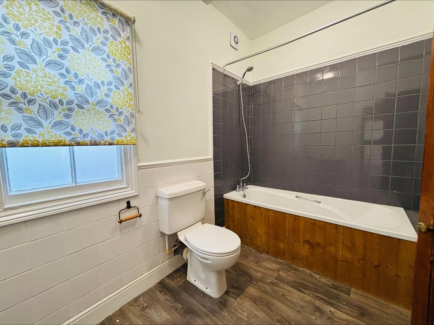 Albany Road, Abington