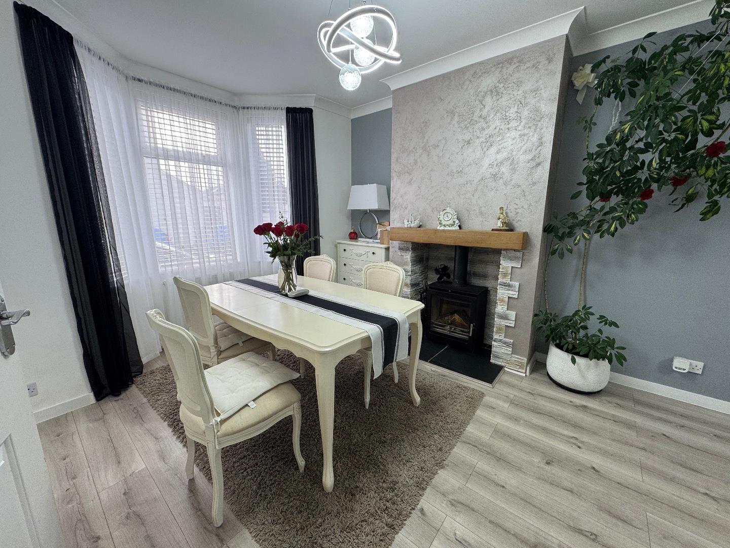 Adnitt Road, Abington