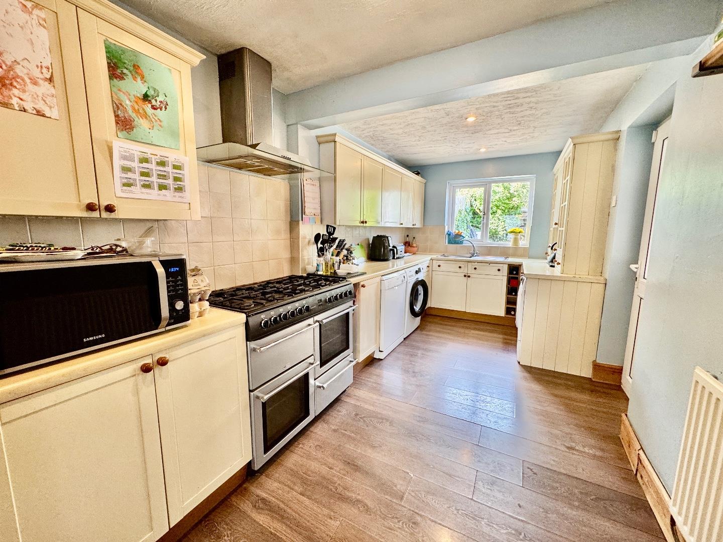 Bankside, Links View