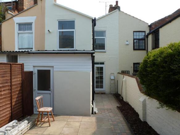 Lorne Road, The Mounts