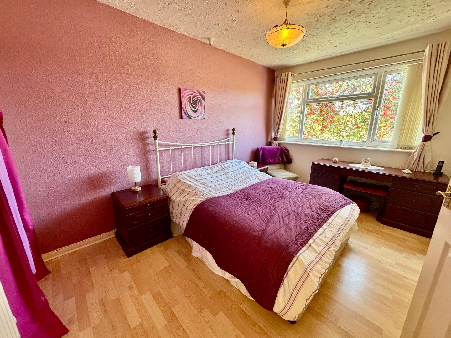 Hazeldene Road, Links View