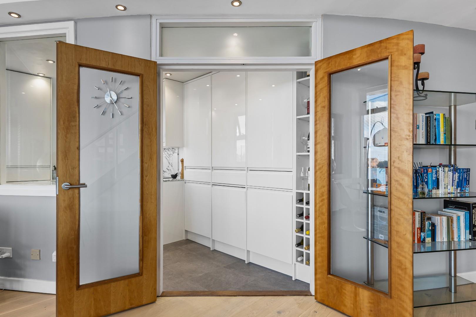 Grove Road, The Mounts