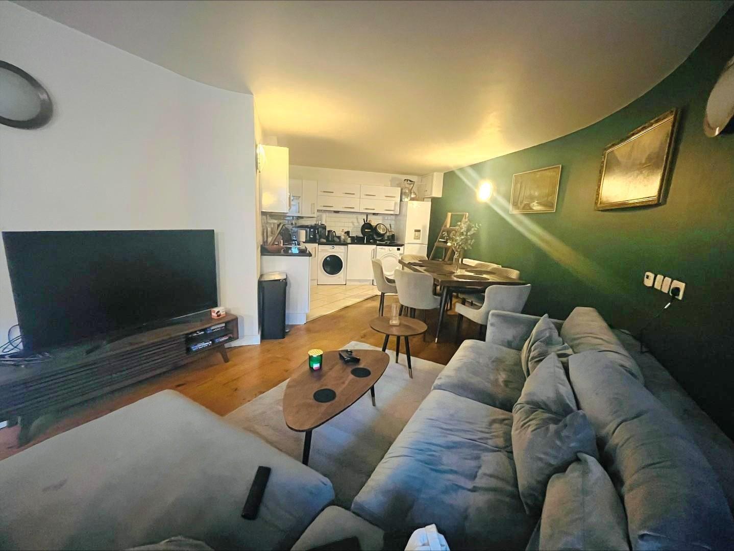 Grove Road, The Mounts