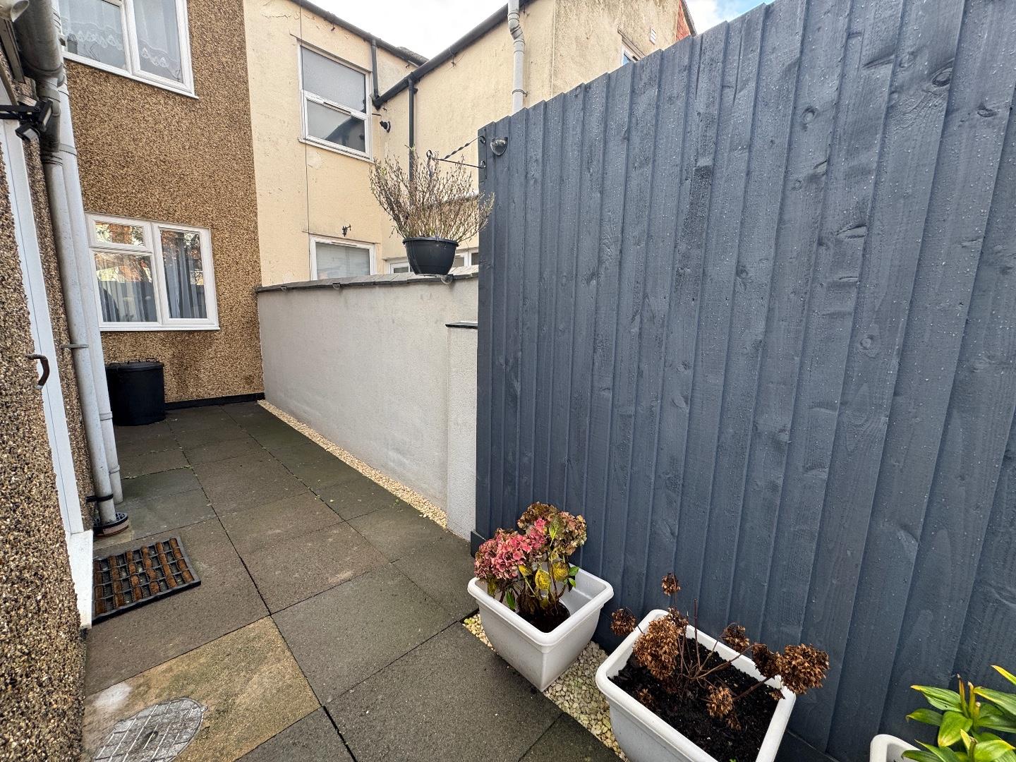 Adnitt Road, Abington