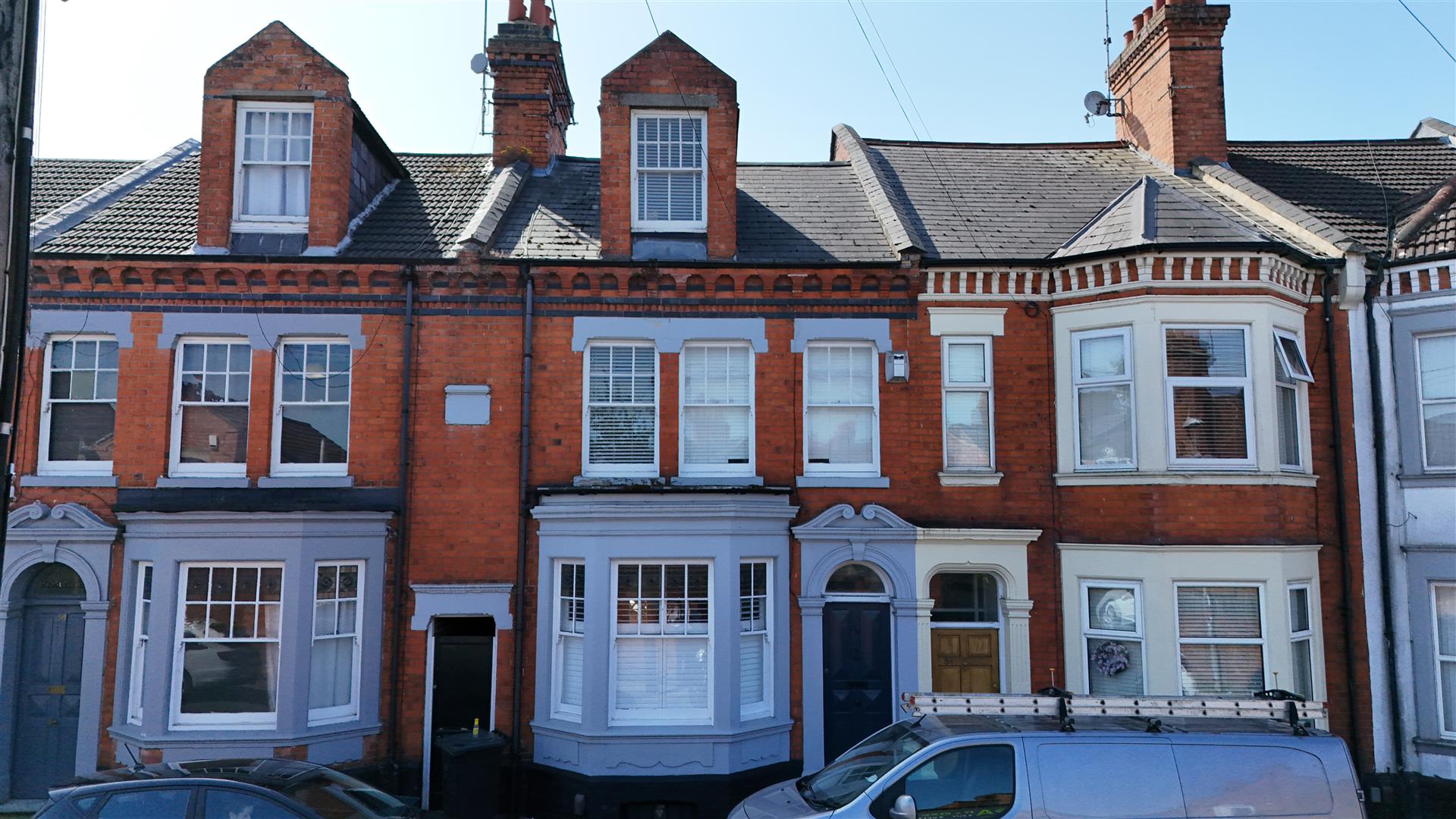 Abington Avenue, Abington