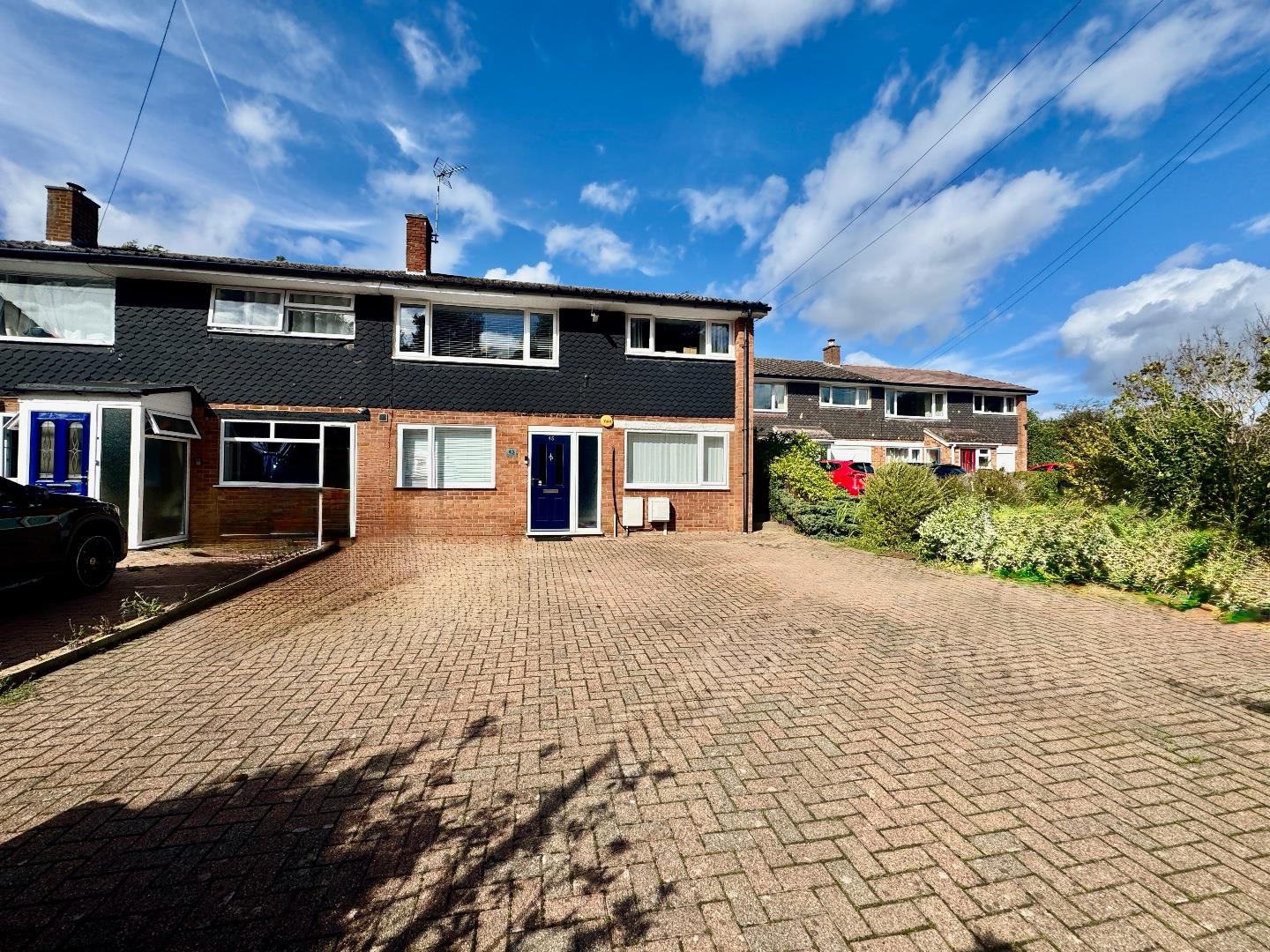 Bankside, Links View