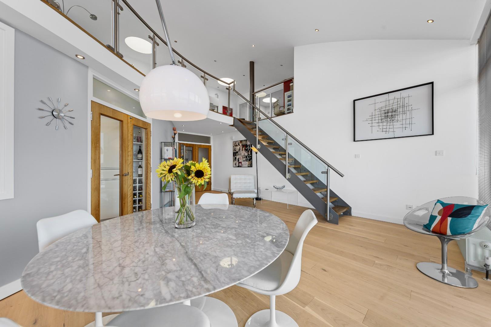 Grove Road, The Mounts