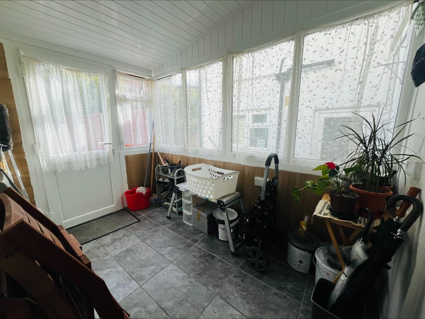 Spencer Road, The Mounts