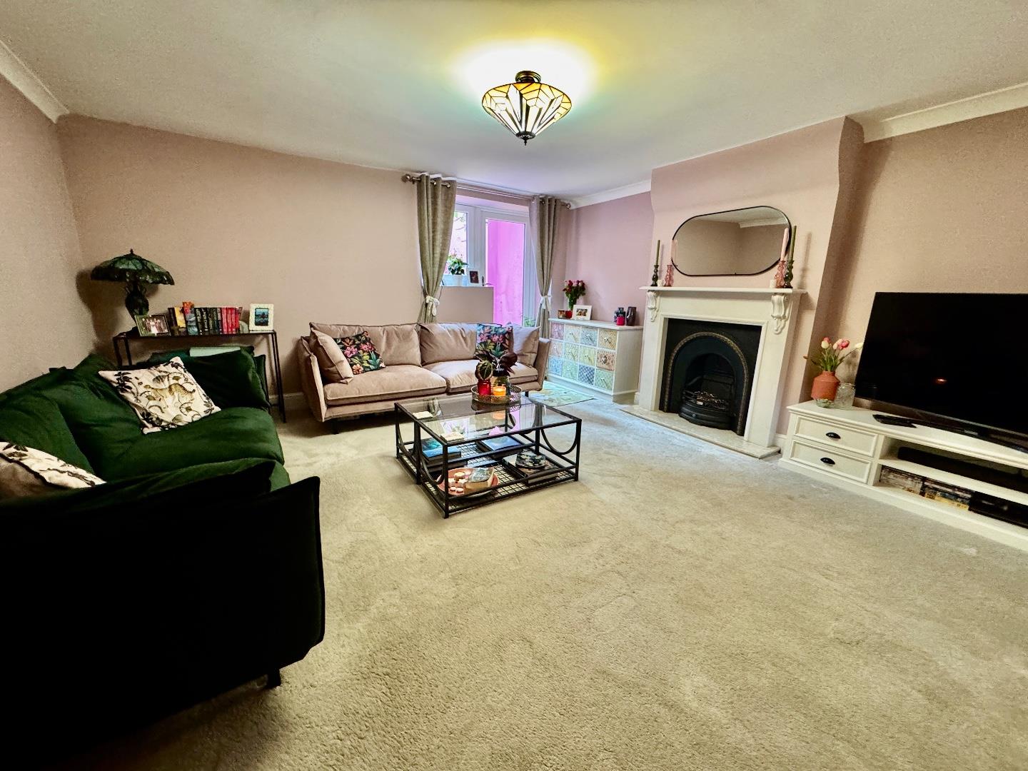 East Park Parade, Abington