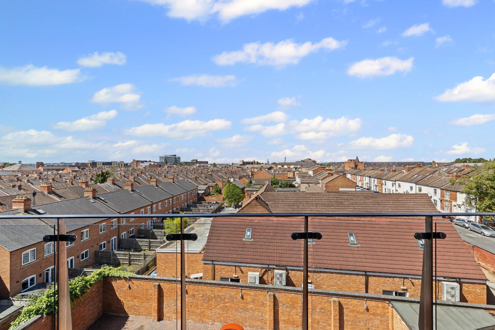 Grove Road, The Mounts