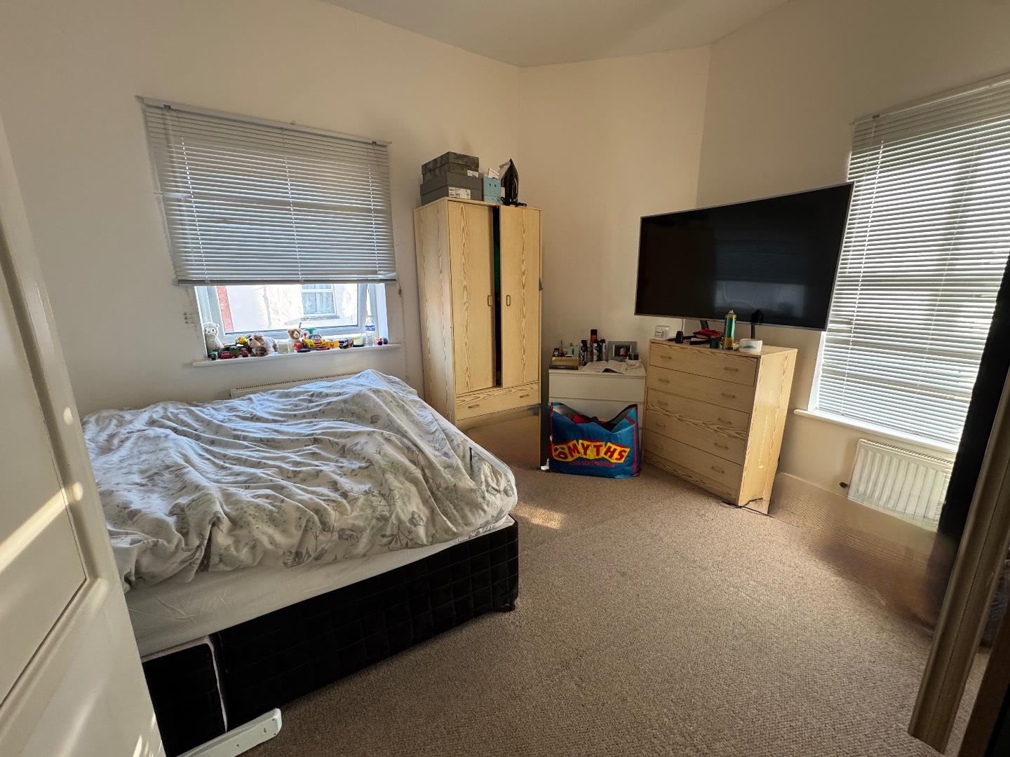 Grove Road, The Mounts