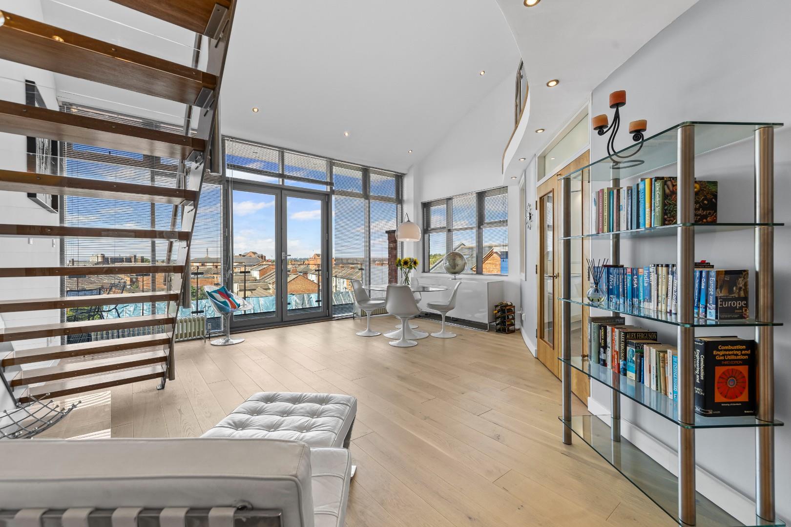 Grove Road, The Mounts