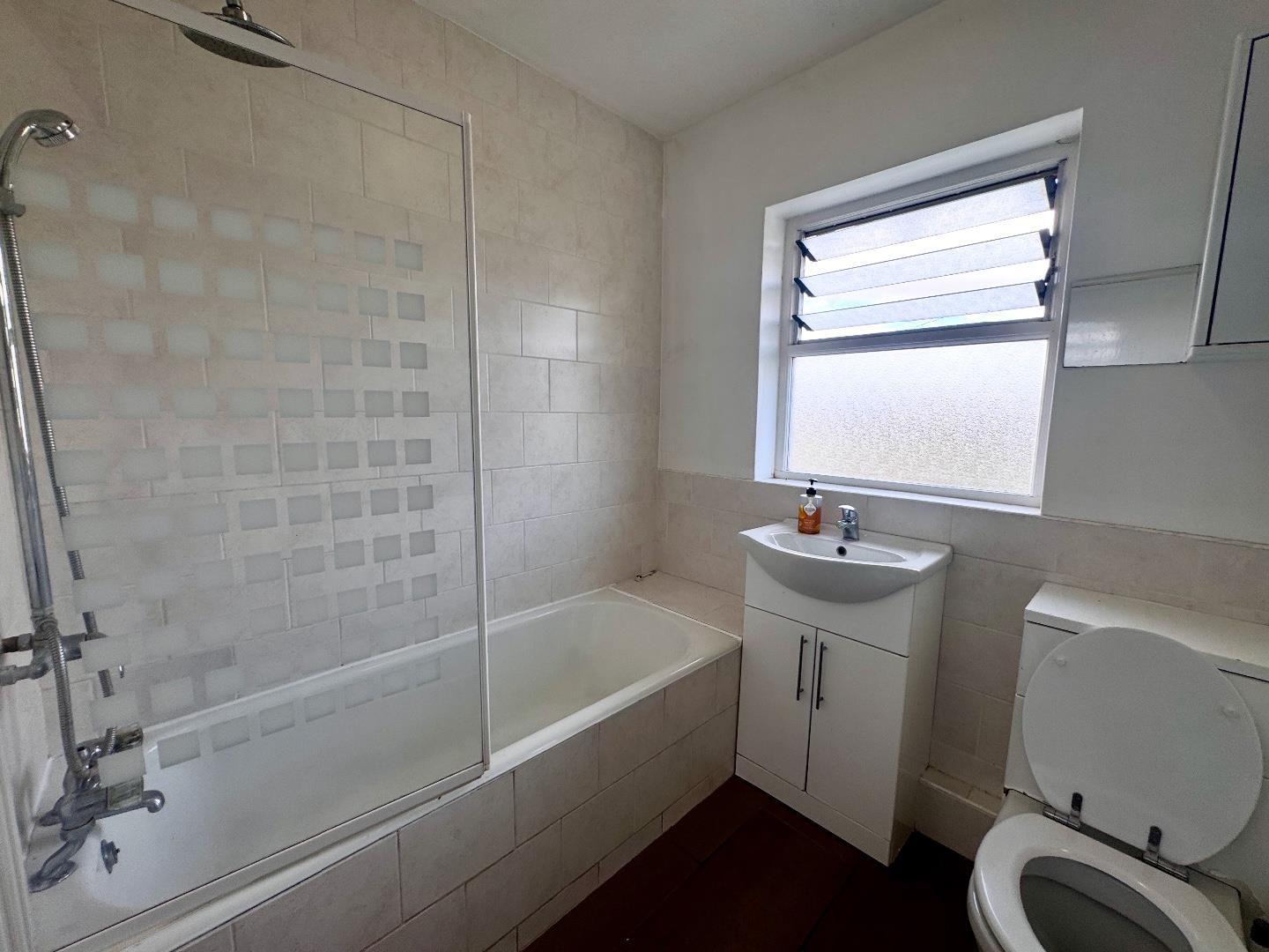 King Edward Road, Abington