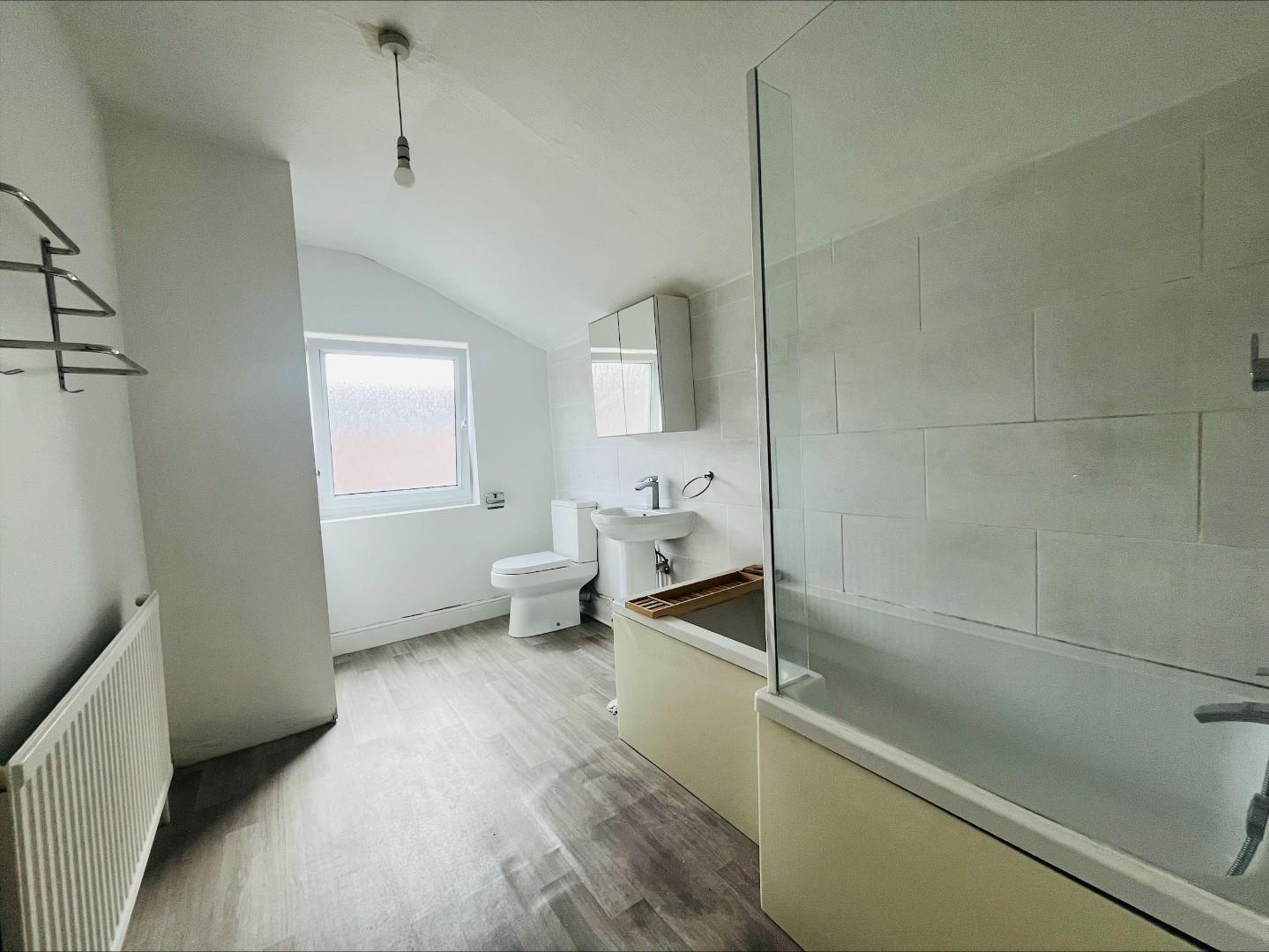 Cloutsham Street, The Mounts