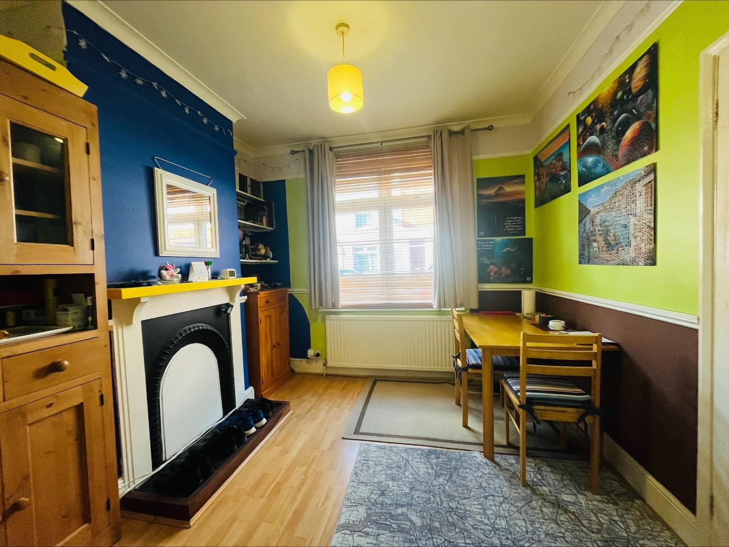 Spencer Road, The Mounts