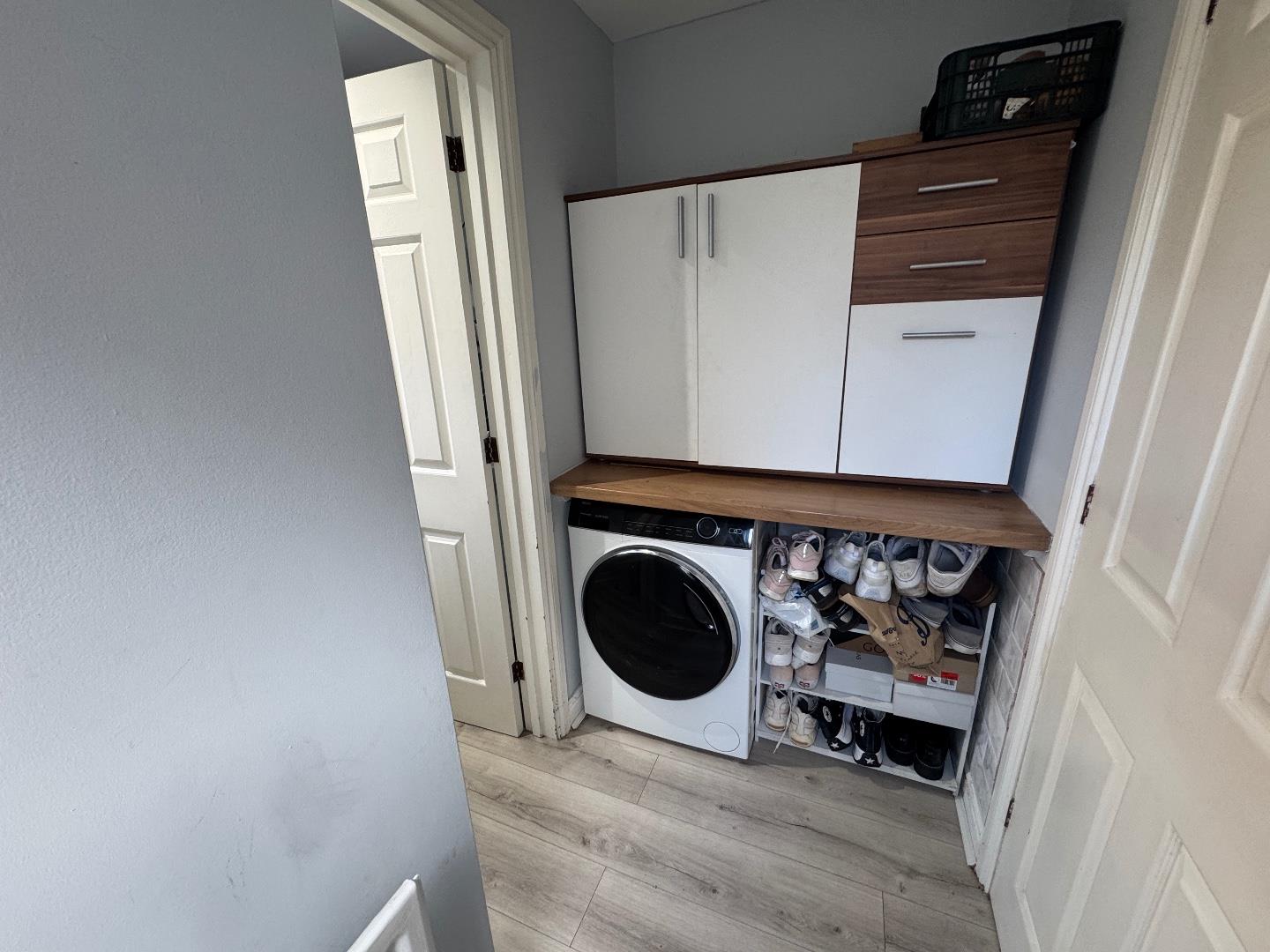 Adnitt Road, Abington