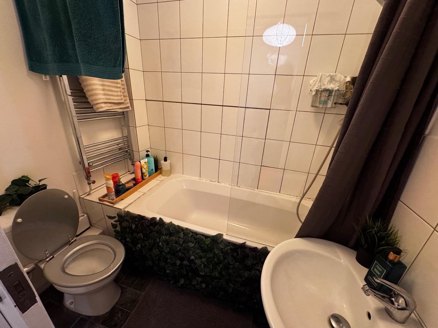 Somerset Street, The Mounts